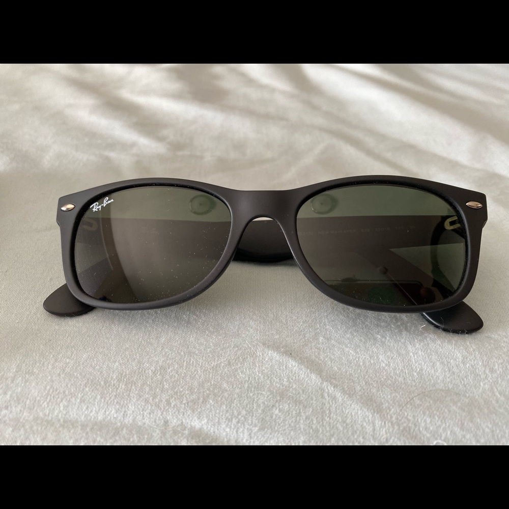 RayBan sunglasses women’s NEW
